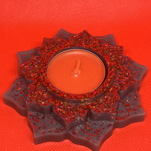 Czerwono szary świecznik z żywicy epoksydowej