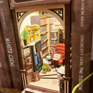 Dekoracja book nook