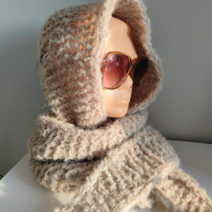 Dlugi welniany szalik z kapturem.Handmade.