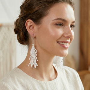 Długie Kolczyki Boho z Białych Koralików - Ślubne Kolczyki Chwosty