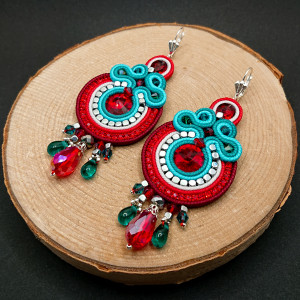 Długie turkusowo-czerwone kolczyki sutasz