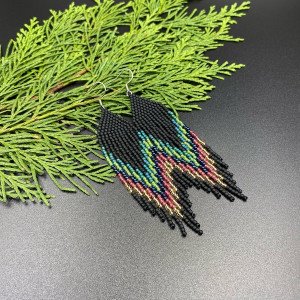 Długie wiszące kolczyki z frędzlami z koralików #1036