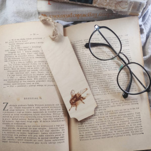 Drewniana zakładka do książki Mucha