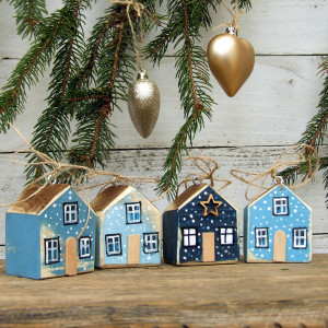 Drewniane domki zawieszki - Niebieskie