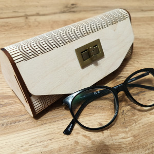 Drewniane etui na okulary
