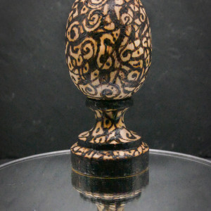 Drewniane jajko i stojak - ręcznie wypalany wzór, pirografia, buk