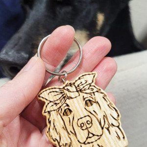 Drewniany brelok "Golden Retriever w chustce"