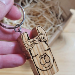 Drewniany brelok "Lama/Alpaka w chustce"