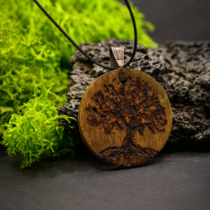 Drewniany wisiorek - Tree of life- ręcznie wypalany, pirografia