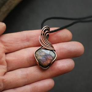 Drobny wisiorek naszyjnik miedziany labradoryt wire wrapping