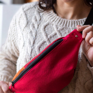 Duża nerka w kolorze czerwonym