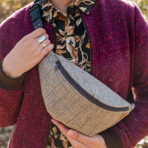 Duża nerka w kratkę z wełnianej marynarki, saszetka męska, unisex