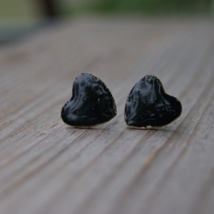 DUŻE CZARNE KOLCZYKI SZTYFTY SERCA