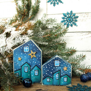 Dwa drewniane domki, dekoracje niebiesko-turkusowe