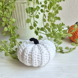 Dynia szydełkowa z bawełnianej włóczki - biała