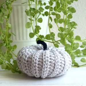 Dynia szydełkowa z bawełnianej włóczki - szara