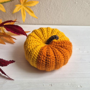 Dynia szydełkowa z bawełnianej włóczki - żółto-pomarańczowa
