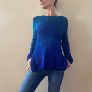 Dzianinowy niebiesko turkusowy sweter