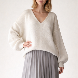 Ekru pulower wykonany z wełny merino i bawełny, gotowy do wysyłki
