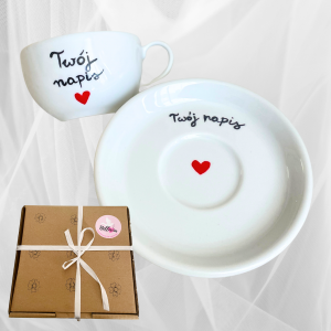 Elegancka filiżanka do kawy ze spodkiem personalizowana rękodzieło