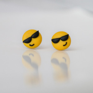 Emotikony okulary słoneczne - kolczyki wkręty