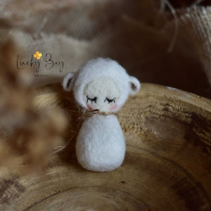 Filcowana mini owieczka | LuckyBay Props