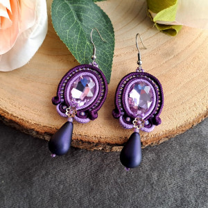 Fioletowe  kolczyki sutasz