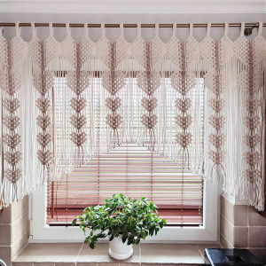 Firanka z motywem serc, Krótka firanka w stylu rustykalnym 130/90 cm