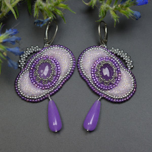 Fraoigh, kolczyki z agatem i jadeitem, haft koralikowy