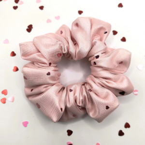 Gumka do włosów scrunchie różowe serduszka