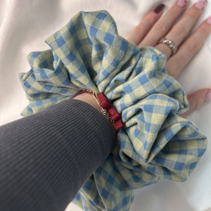 Gumka do włosów scrunchie XXL w kratkę