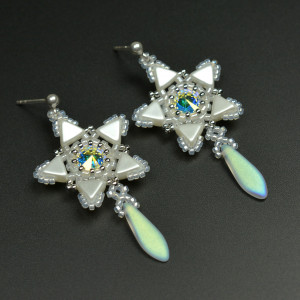 Gwiazdy crystal AB, kolczyki z kryształami Swarovskiego, beading