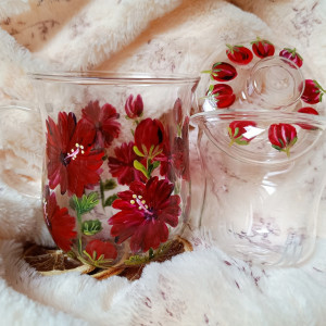 hibiskus ręcznie malowany szklany kubek z zaparzaczem  370 ml.