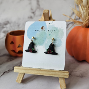 Kapelusze bordowe kolczyki