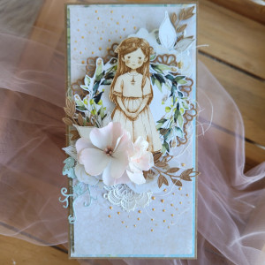 Kartka komunijna dla dziewczynki – delikatna w kwiatach