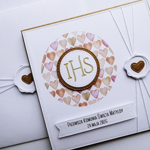 Kartka komunijna ręcznie robiona z serduszkami