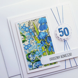 Kartka na urodziny niebieskie kwiaty z liczbą