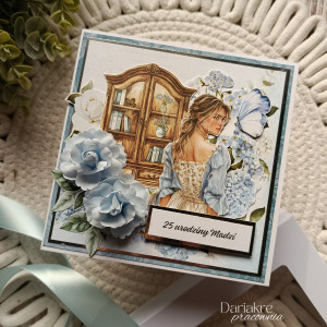 Kartka personalizowana w pudełku, kobieta, książki, niebieska, d9