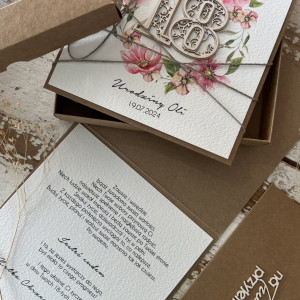 Kartka ręcznie robiona na 18 urodziny + piękne życzenia KU18-044