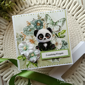 Kartka urodzinowa dla dziecka, pamiątka w pudełku, panda, zieleń, d4