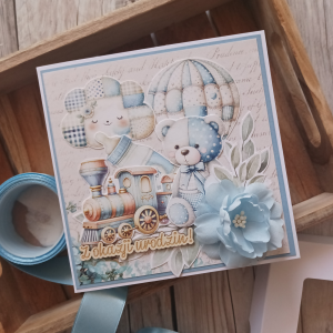 Kartka urodzinowa w pudełku, dla dziecka, miś, niebieska