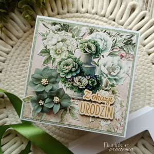 Kartka urodzinowa w pudełku, tort, zielona kolorystyka, u69