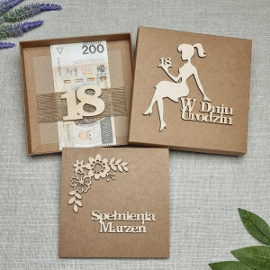 Kartka w pudełku na 18 urodziny, drewno,kraft,pudełko DSW1
