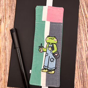 Kieszonka na długopisy- przybornik na gumce-Żabka z torebką