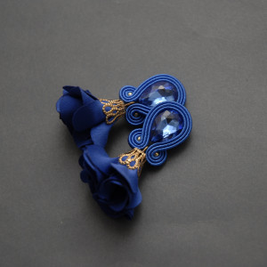 kobaltowe kolczyki /klipsy sutasz z kwiatkiem