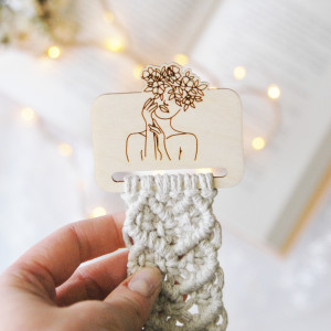 Kobieca zakładka do książki ze sznurka | Makramowa zakładka