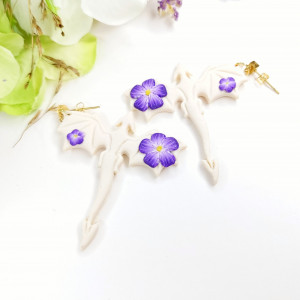 Kolczyki białe smoki z kwiatami