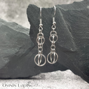 Kolczyki chainmaille - małe globusy