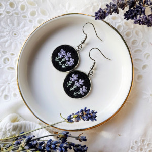 Kolczyki haftowane lawendowe ciemne
