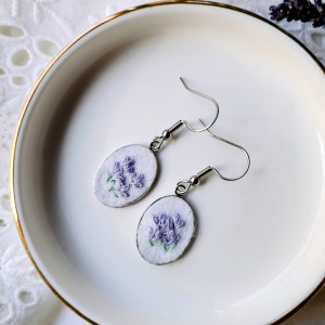 Kolczyki haftowane z lawendą jasne